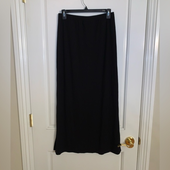 Mia Wear Black Polyester Elastic Waist Long Skirt with Side Slit. Size Medium. - Picture 1 of 3